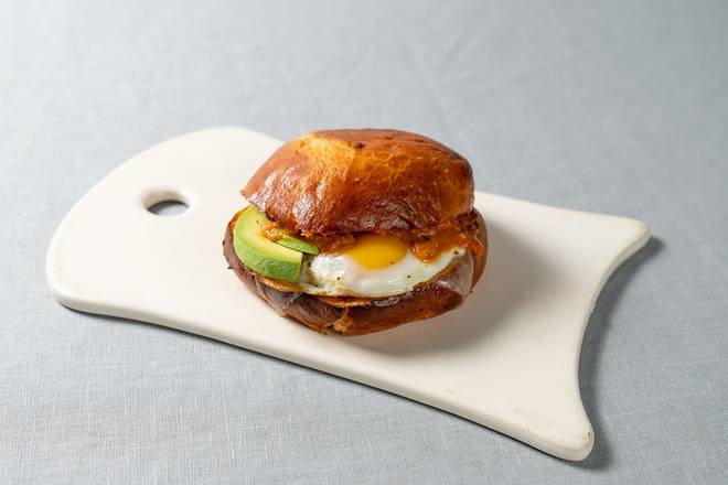 Order Cheddar, Avocado & Tomato-Pepper Jam Breakfast Sandwich food online from Le Pain Quotidien store, Greenwich on bringmethat.com