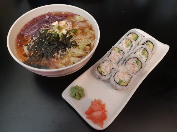 Order Udon Roll Combo food online from Salmon Talk store, Los Angeles on bringmethat.com