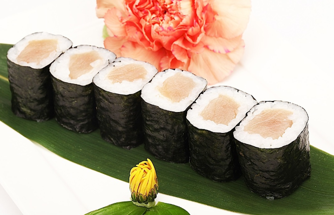 Order J78. Yellowtail Roll food online from Nagoya Sushi, Ramen, Chinese store, Medford on bringmethat.com