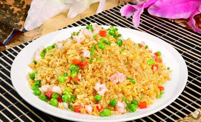 Order N11. Yangzhou Fried Rice  food online from Millions Of Milk Tea store, Columbus on bringmethat.com