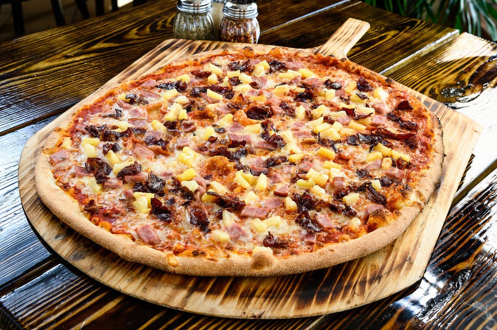 Order Hawaiian Pizza - Small 12'' food online from Flamez wood fired pizza store, Blackwood on bringmethat.com