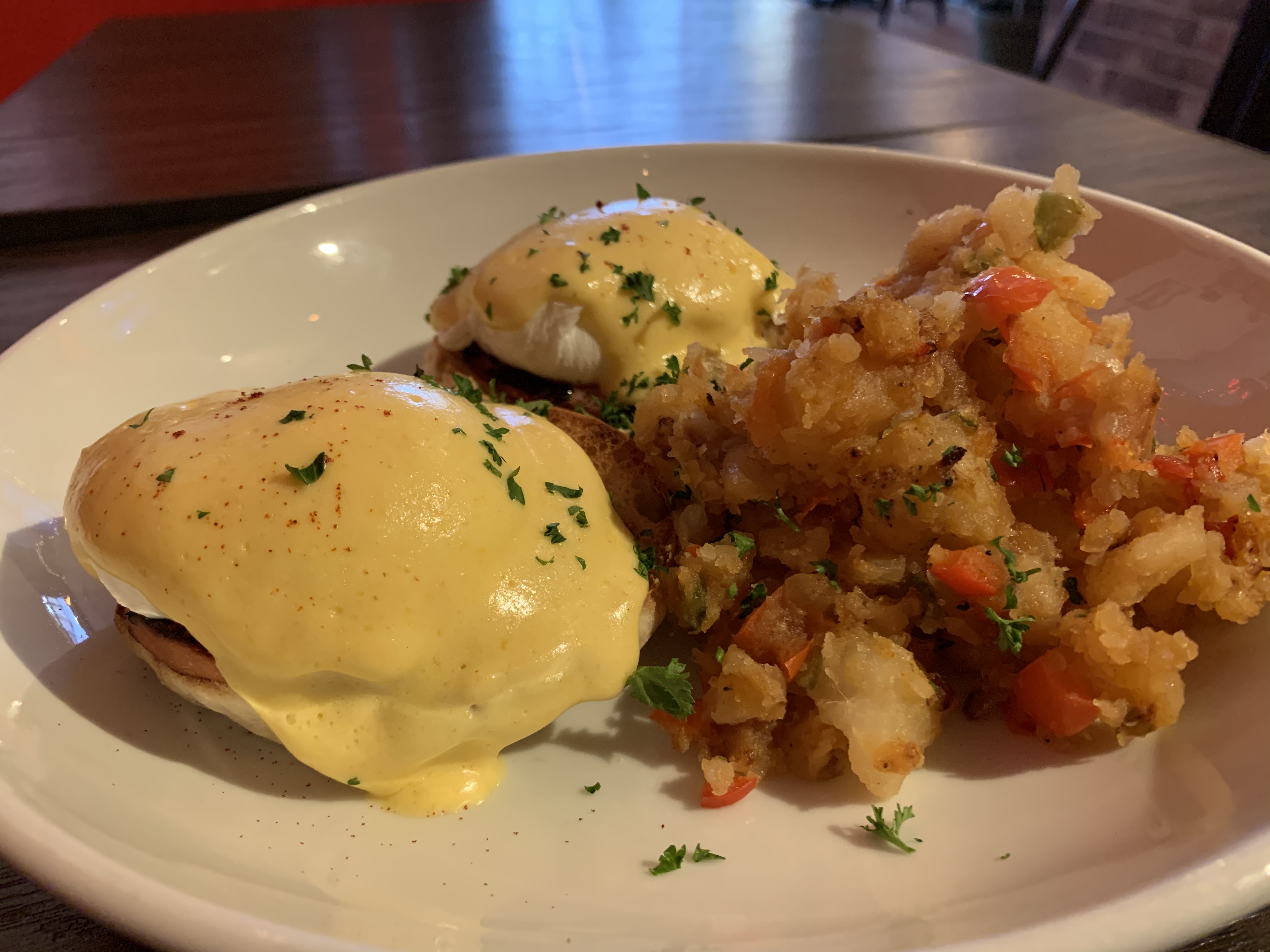 Order Eggs Benedict  food online from Leslie's Kitchen store, Brooklyn on bringmethat.com