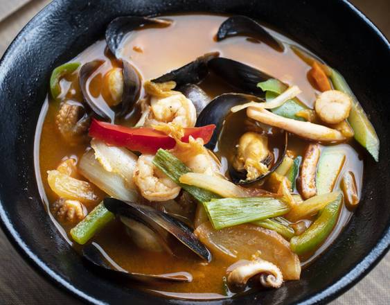 Order JJampong - Spicy Seafood Noodle Soup  food online from Pike Kitchen store, Rockville on bringmethat.com