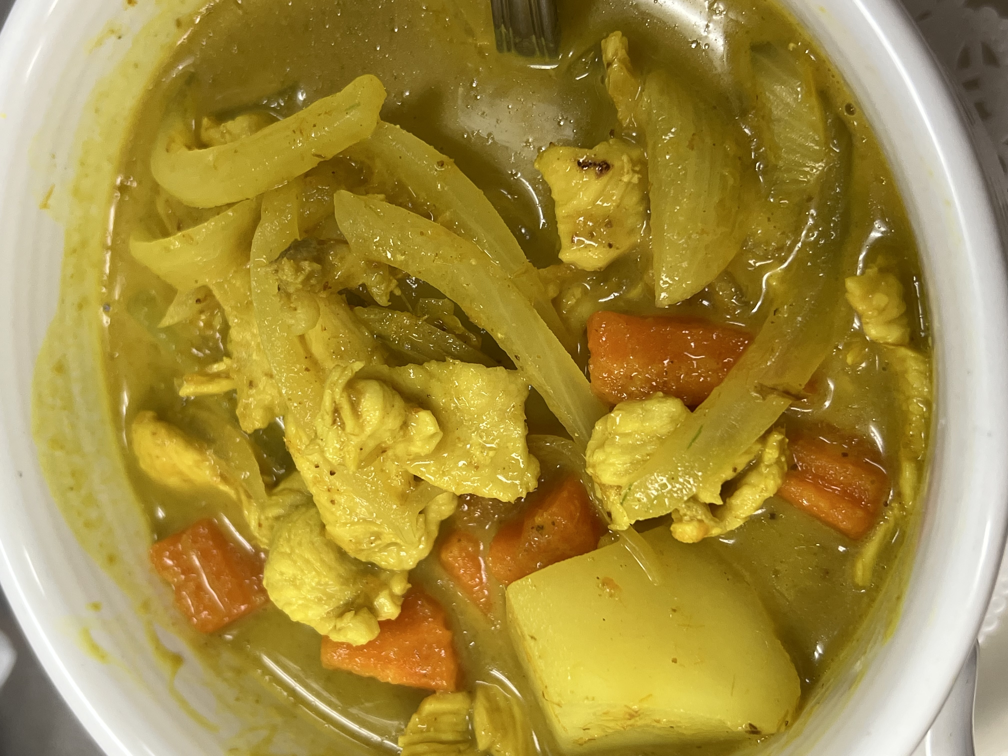 Order Yellow Curry food online from Esarnthai Restaurant store, Houston on bringmethat.com