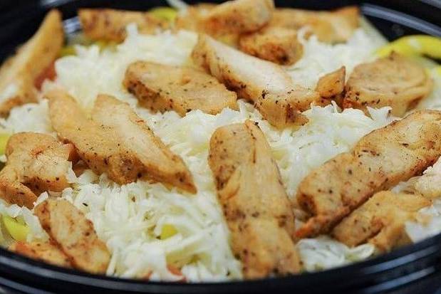 Order Grilled Chicken Salad food online from Wally Pizza store, Saint Clairsville on bringmethat.com