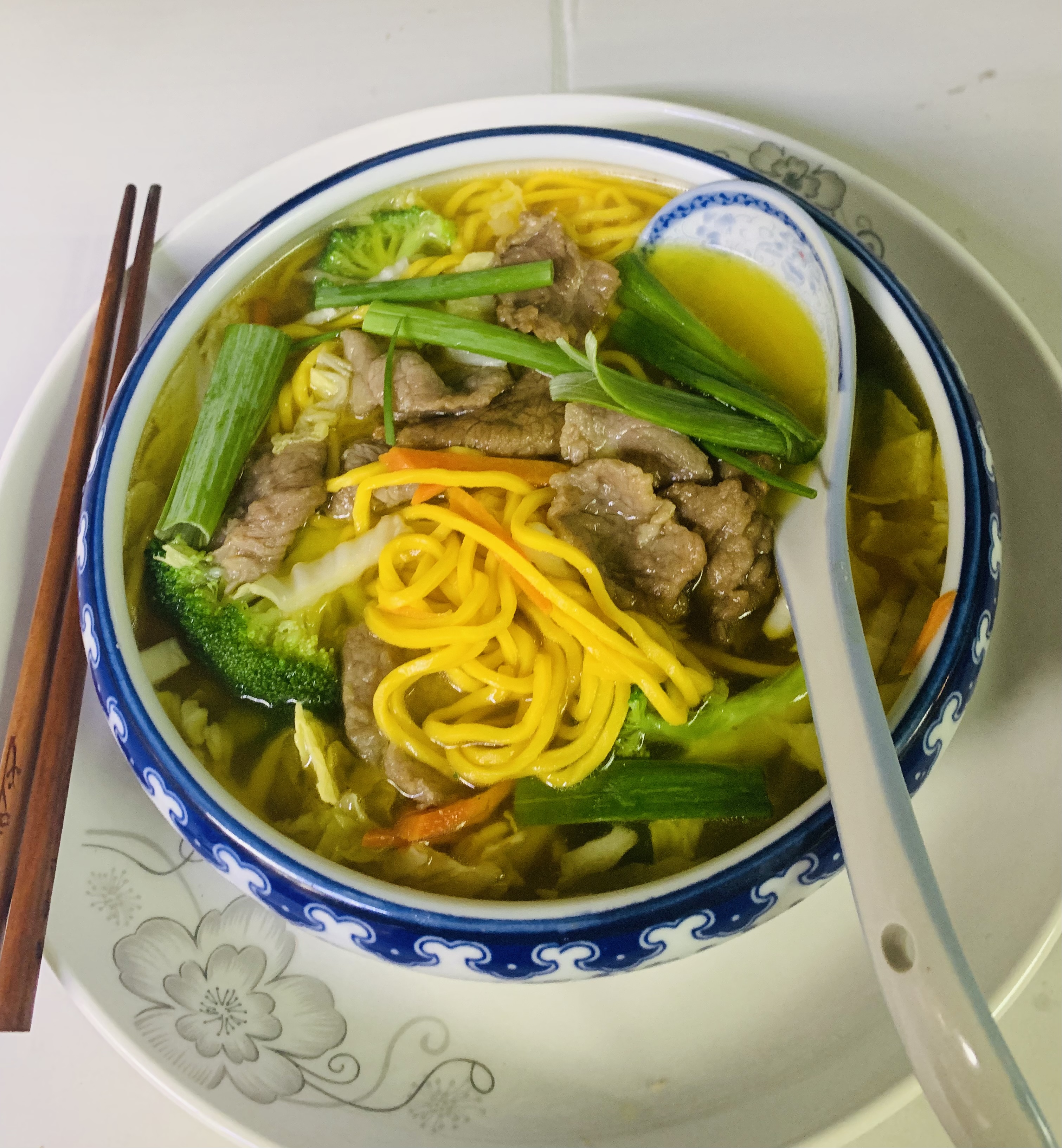 Order 8. Beef  Vegetable Noodle Soup 杂菜牛肉捞面汤 food online from Hai Sun Chinese Restrnt store, Brooklyn on bringmethat.com