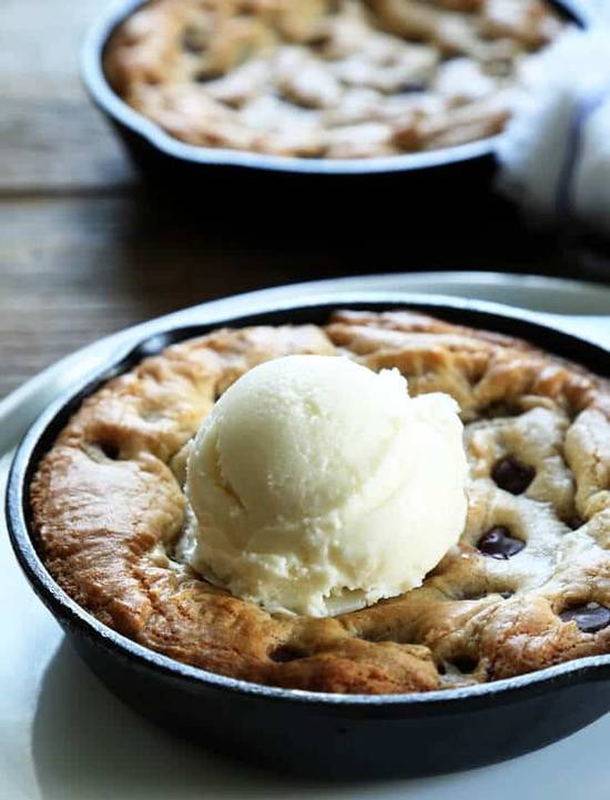 Order Deep Dish Cookie food online from The Hub Pizza & More store, Cedar City on bringmethat.com