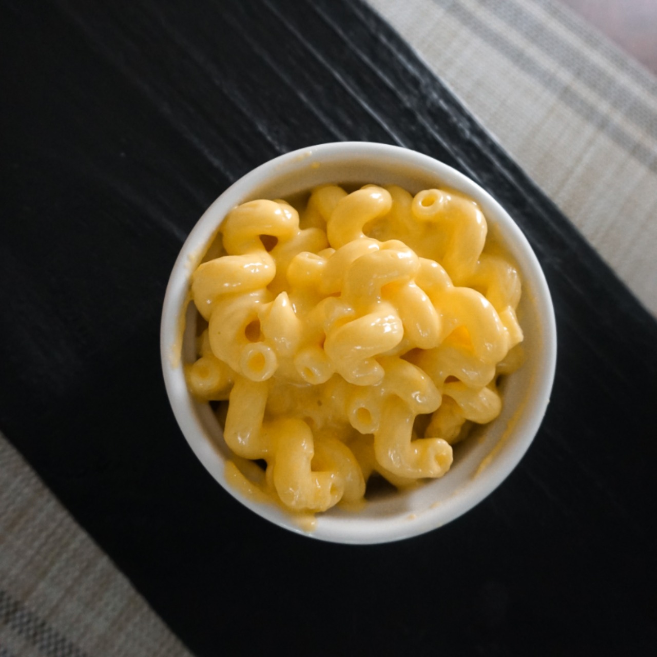 Order Made-to-order Mac N Cheese food online from Smoked And Chopped store, Philadelphia on bringmethat.com