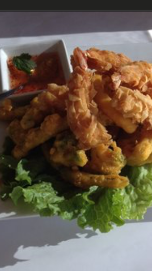 Order Shrimp and Vegetable Tempura food online from Mama Thai store, Oak Park on bringmethat.com