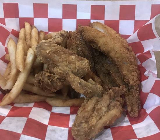 Order Perch and Wing Dinner food online from Harold's Chicken Shack store, Chicago on bringmethat.com