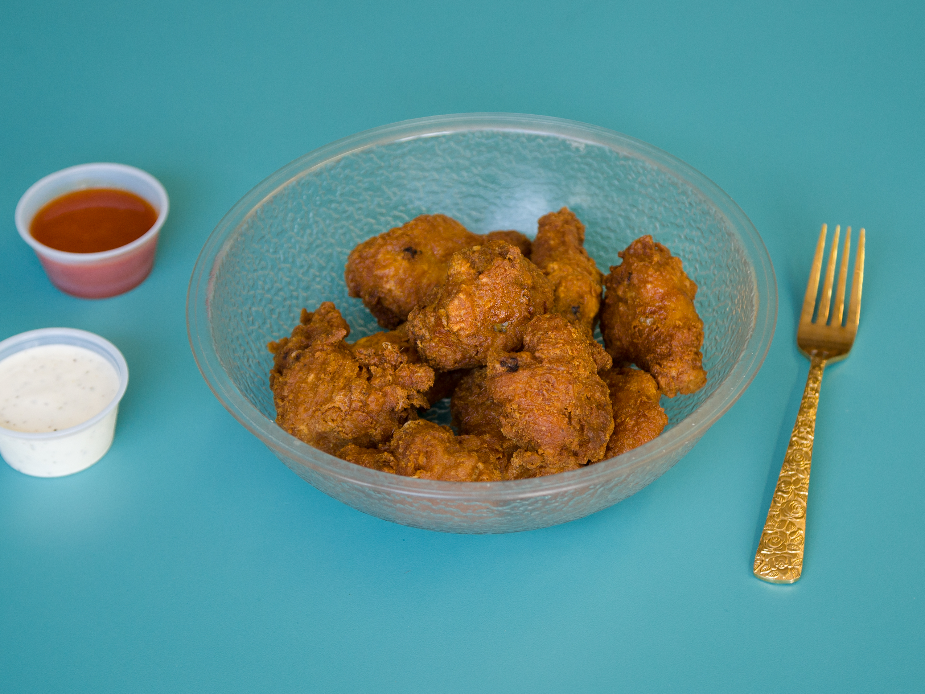 Order Spicy Chicken Wings (10 piece) food online from Andre Pizza store, Los Angeles on bringmethat.com