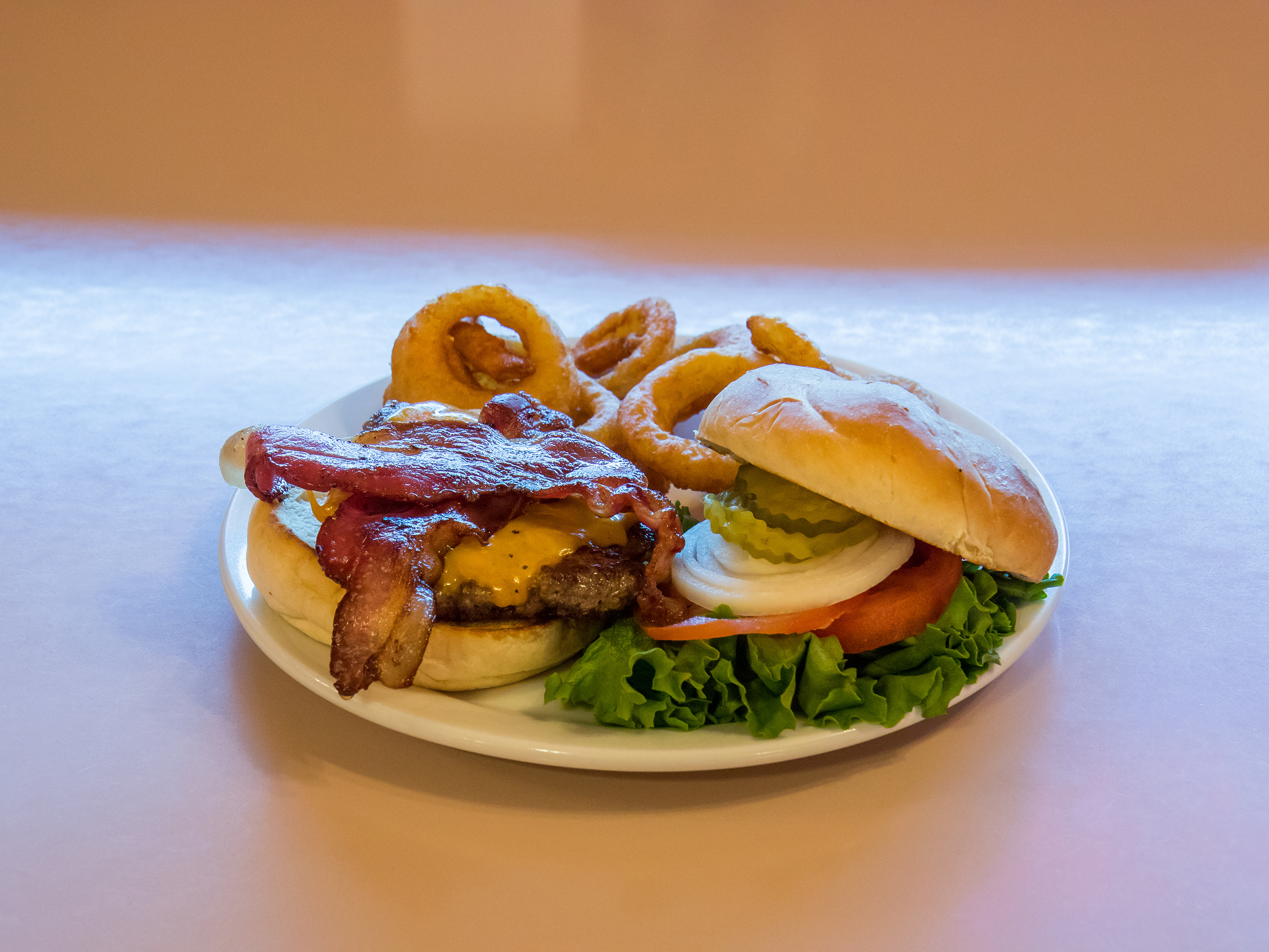 Order Bacon Cheeseburger Classic Lunch food online from Lj Cafe store, Chattaroy on bringmethat.com