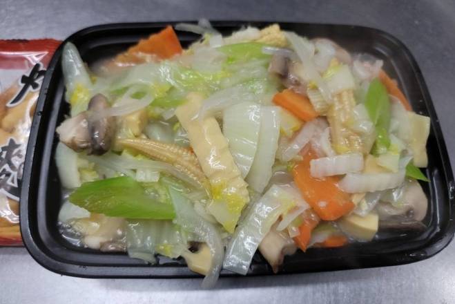 Order Vegetable Chop Seuy 菜杂碎Quart food online from Mr. Wonton store, Egg Harbor Township on bringmethat.com