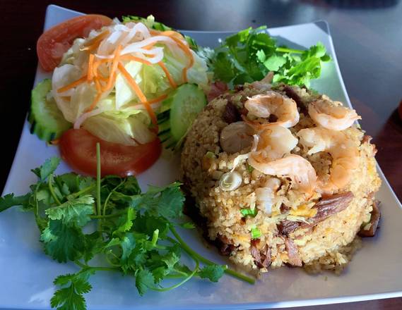 Order C9. House Special Fried Rice food online from Pho Michael Vietnamese Cuisine store, Metairie on bringmethat.com