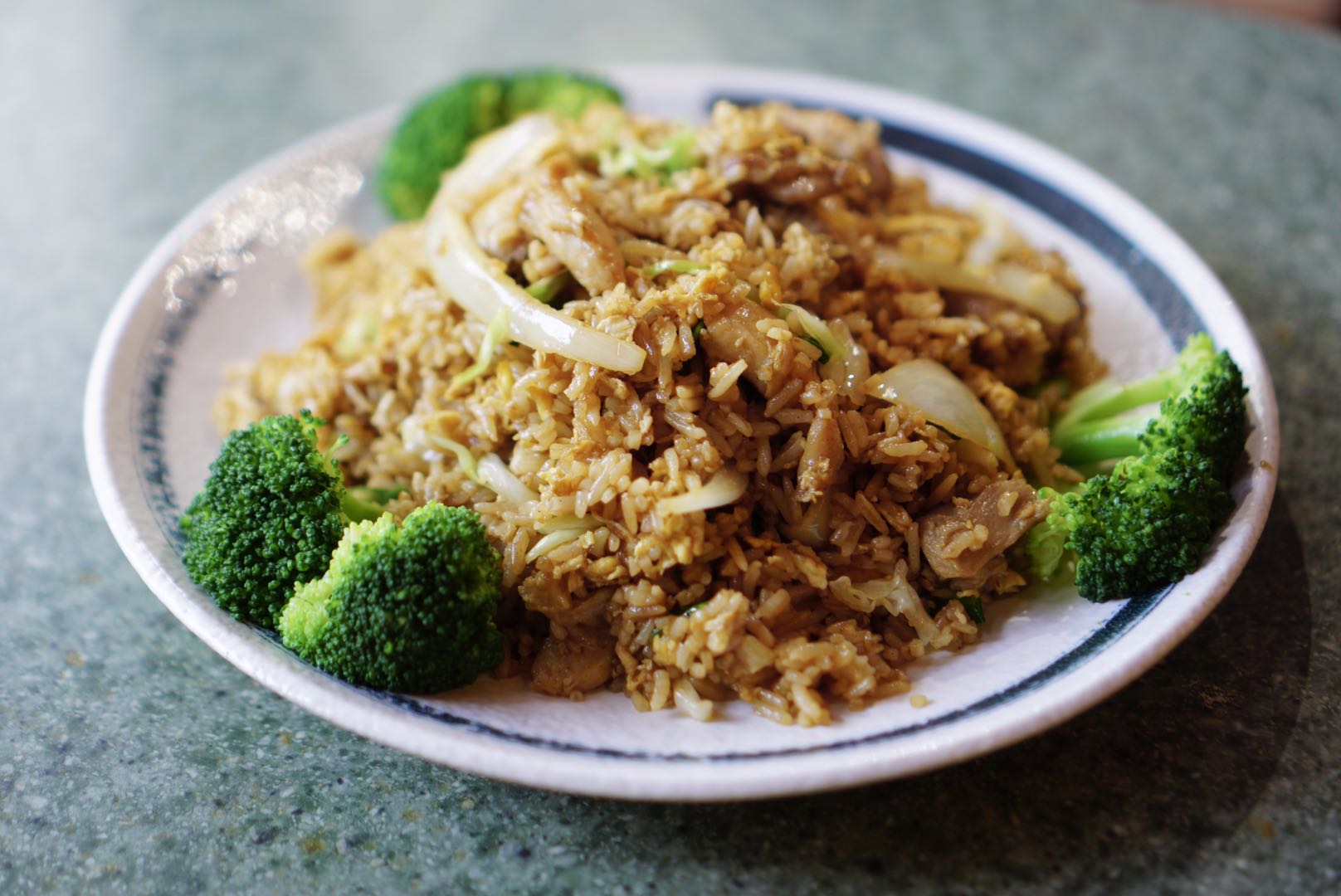 Order 23. Chicken Fried Rice food online from Pao Jao Dumpling & Ramen store, San Francisco on bringmethat.com