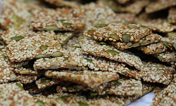 Order Sesame Low Carb Crackers food online from Carbless Craze Cafe store, Youngstown on bringmethat.com