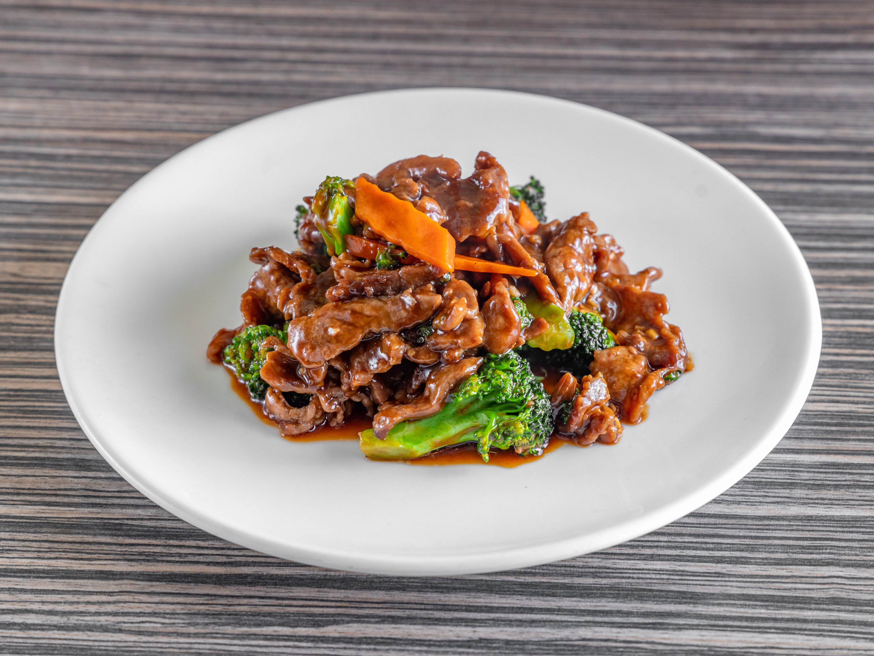 Order Beef with Broccoli food online from Twin Dragon Restaurant store, Los Angeles on bringmethat.com