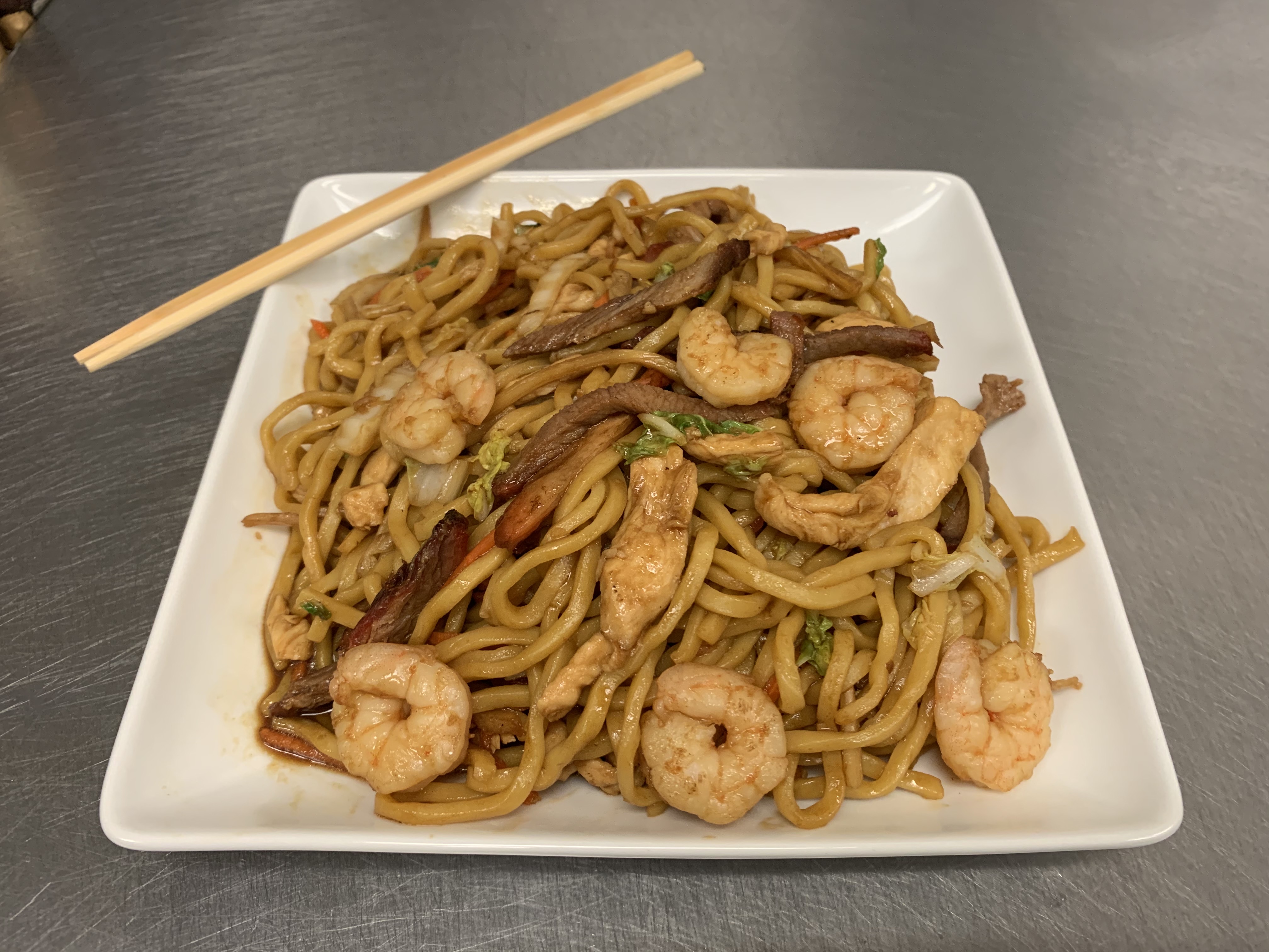 Order House Special Lo Mein food online from China Wok store, Owings Mills on bringmethat.com