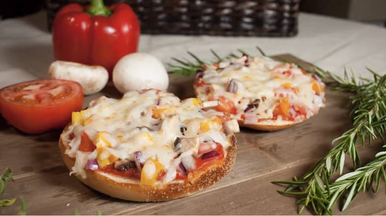 Order Pizza Supreme food online from Bagel Street Cafe store, Alamo on bringmethat.com