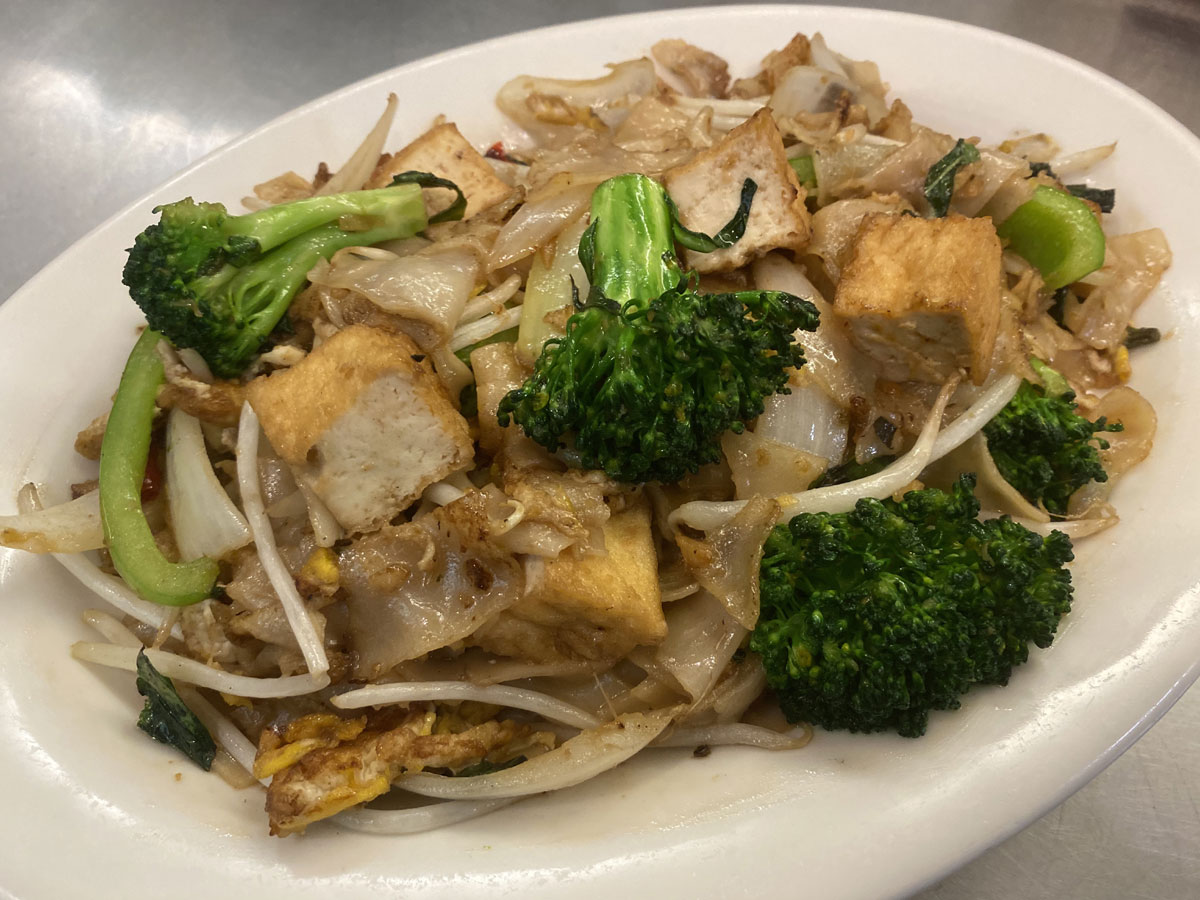 Order 42. Vegetarian Pad Kee Mow food online from Thai Basil Cuisine store, Berkeley on bringmethat.com