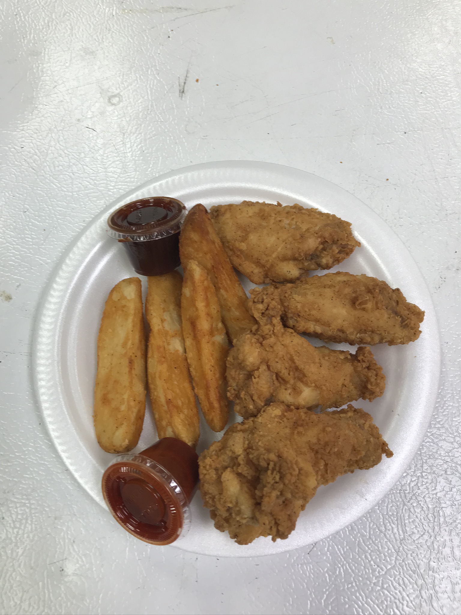 Order Charlie chicken wing dings 8pc, food online from Convenient Food Mart store, Cleveland on bringmethat.com