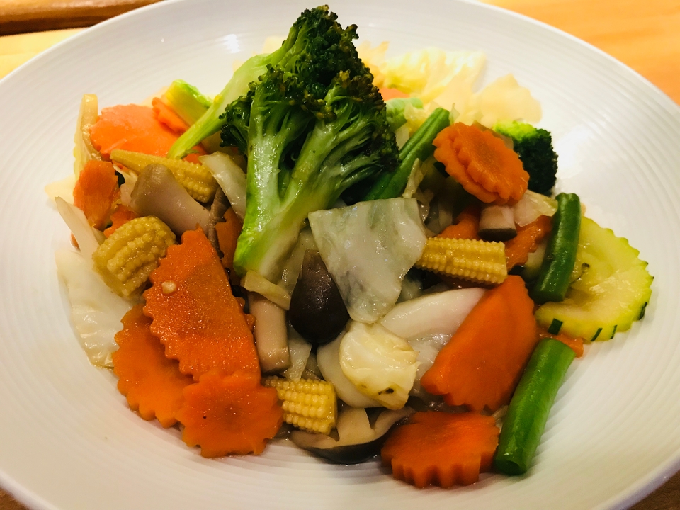 Order MIX VEGETABLES food online from Kin sushi & thai cuisine store, Chicago on bringmethat.com