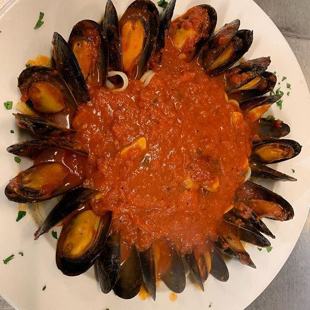 Order Mussels Alla Napolentana - Entree food online from Rudy Pizza & Italian Bistro store, Newark on bringmethat.com