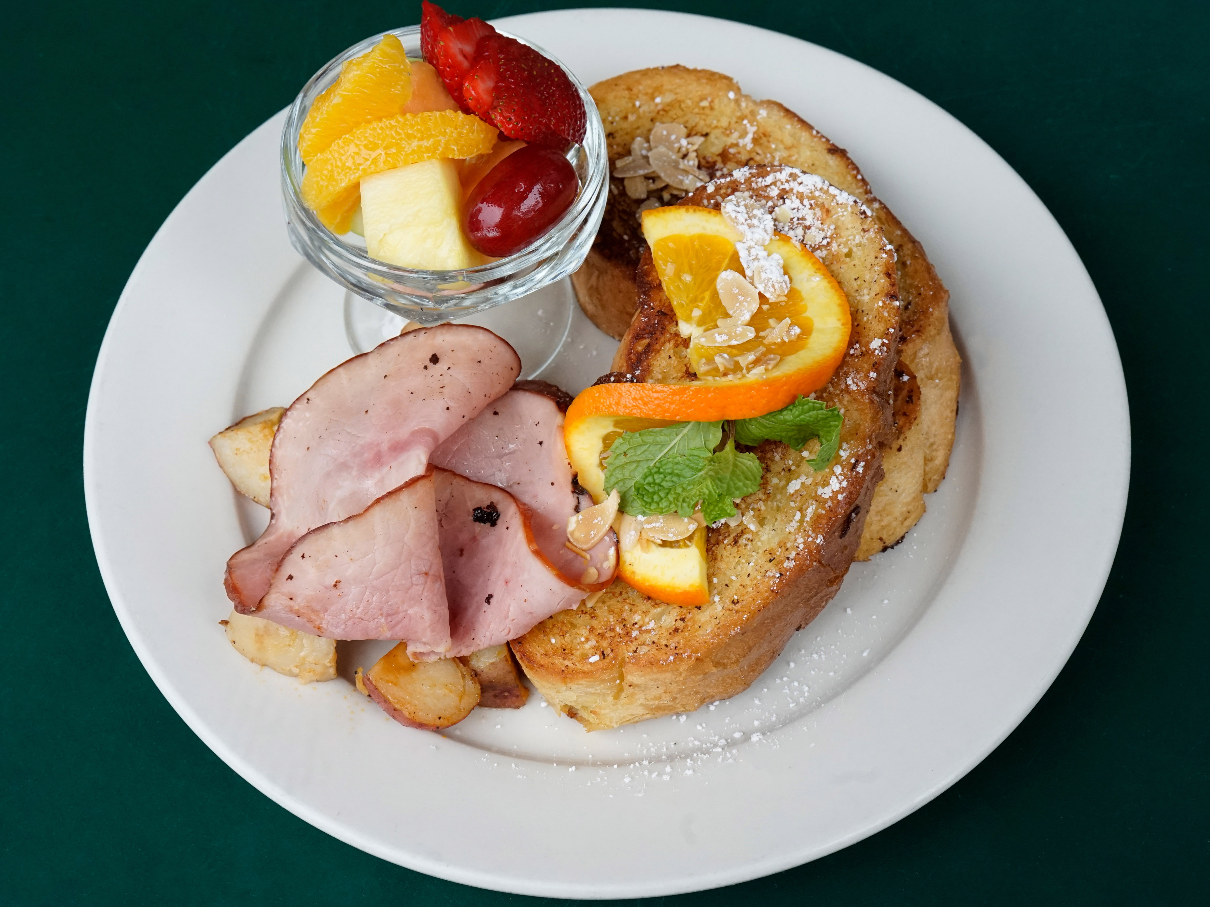 Order French Toast food online from Le Grainne Cafe store, New York on bringmethat.com