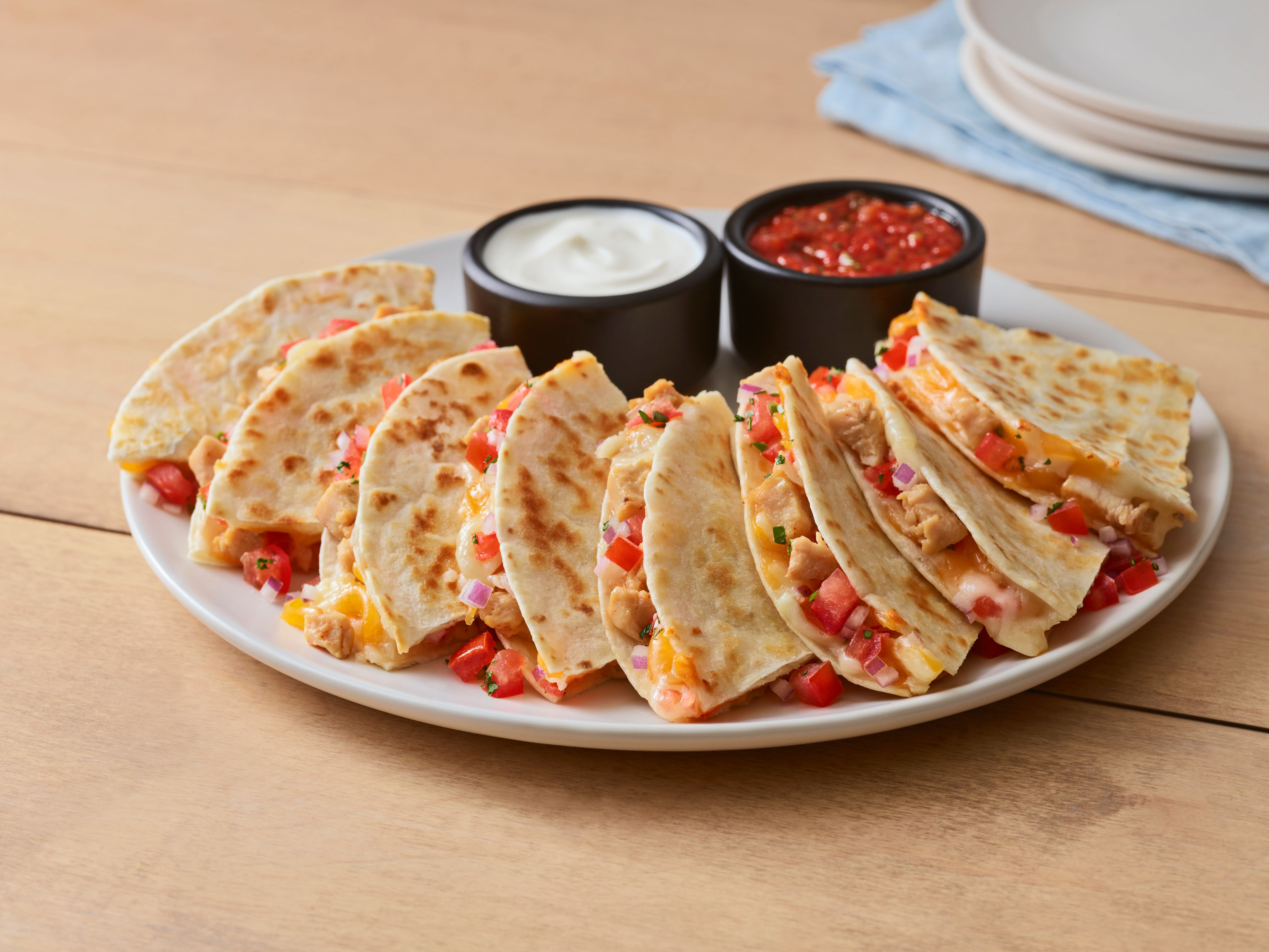 Order Chipotle Lime Chicken Quesadilla food online from Applebee store, Quakertown on bringmethat.com