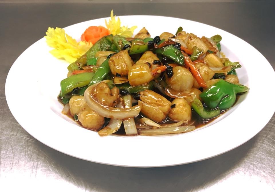 Order 24. Scallops with Black Bean Sauce food online from China Kitchen store, Greenacres on bringmethat.com