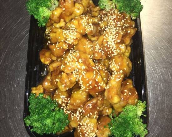 Order S5.Sesame Chicken food online from Panda Garden store, Cookeville on bringmethat.com