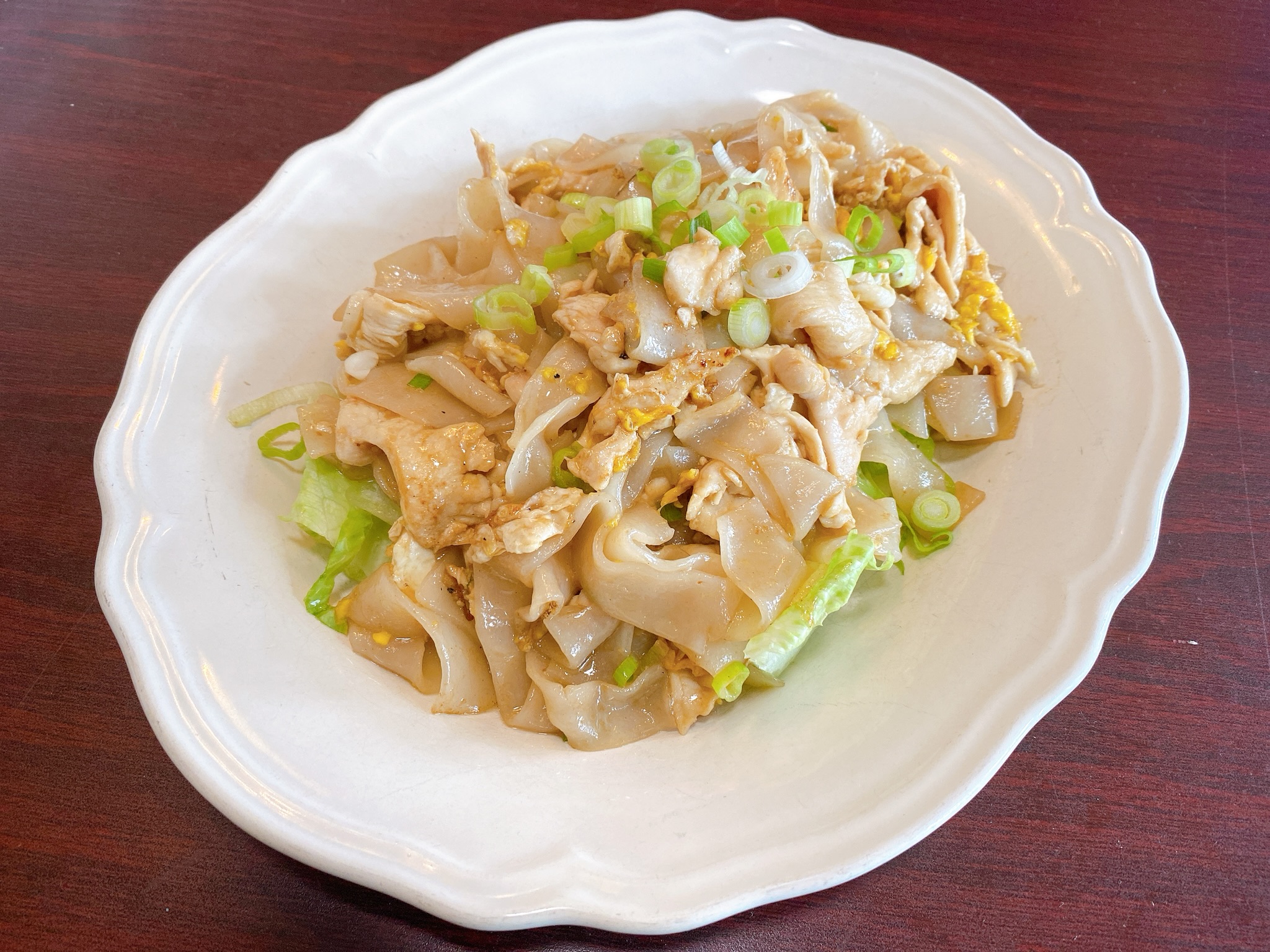 Order Kua Gai Noodle food online from Yummy thai cuisine store, Cambridge on bringmethat.com