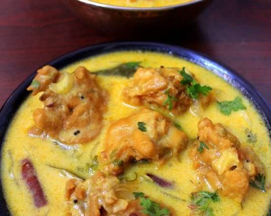 Order Punjabi Curry food online from Namaste Indian Cuisine store, Portland on bringmethat.com