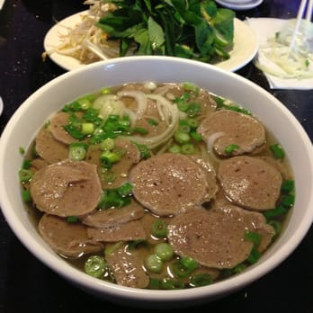 Order Pho Bo Vien (Vietnamese Noodle Soup w/ Beef Meatballs) food online from 2 Asian Brothers store, Chicago on bringmethat.com