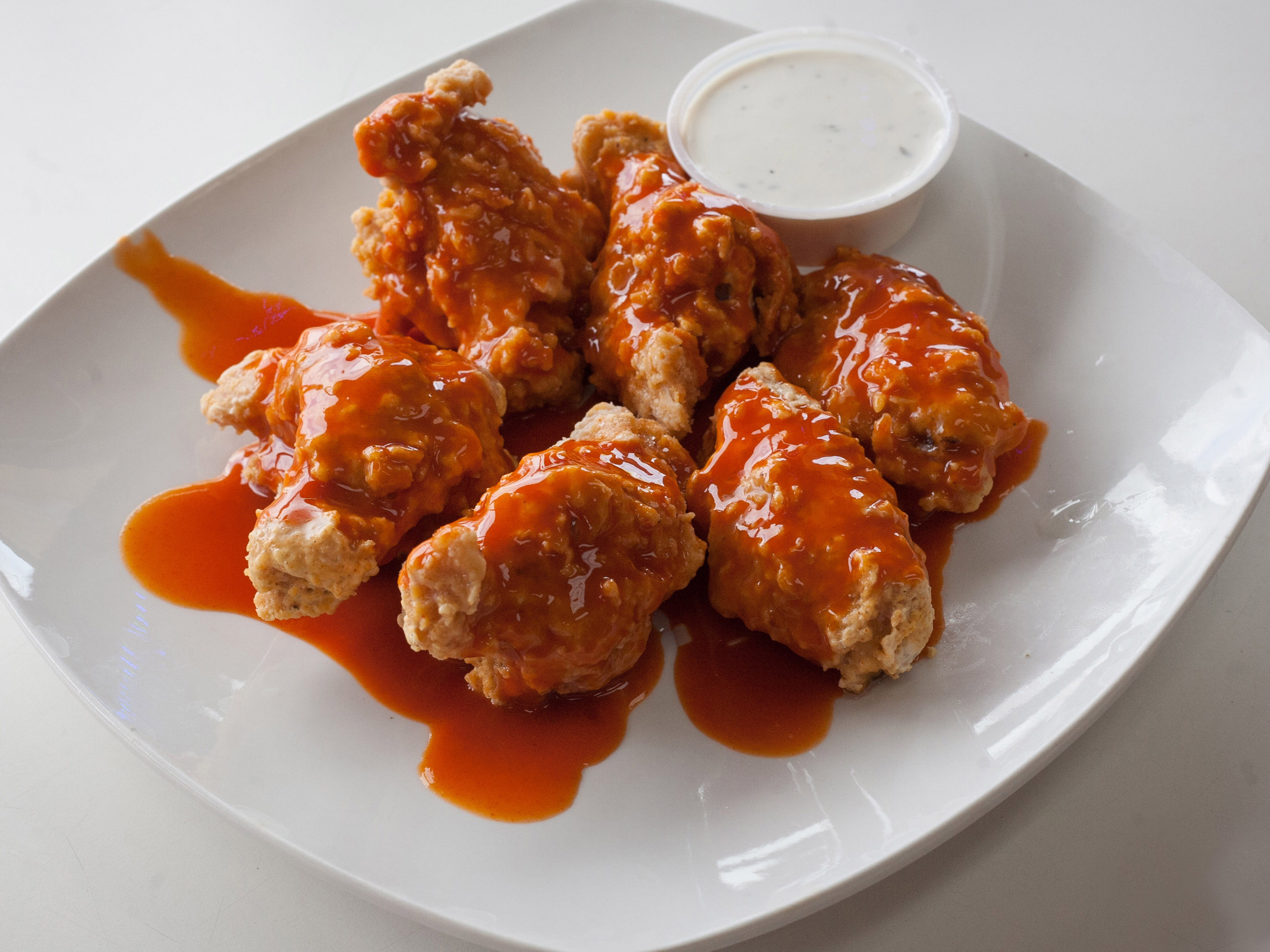 Order Wings food online from Milano Flame Pizza & Pasta store, Reseda on bringmethat.com