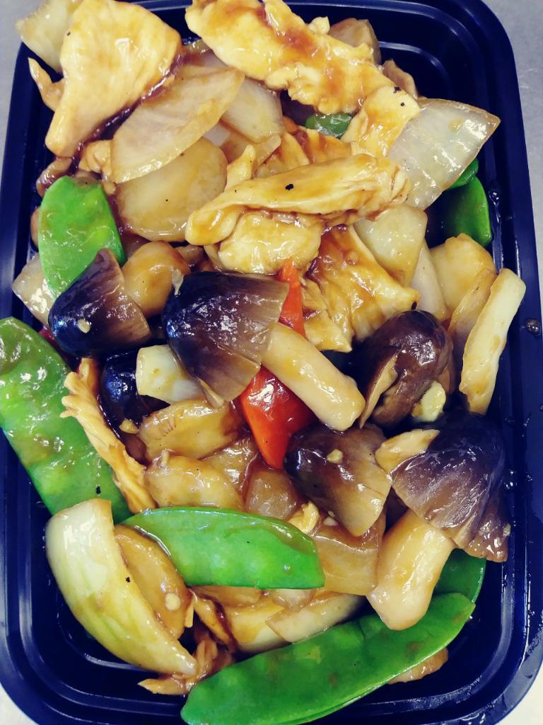 Order 68. Mushroom Chicken food online from King Wok Gourmet Asian store, Chicago on bringmethat.com