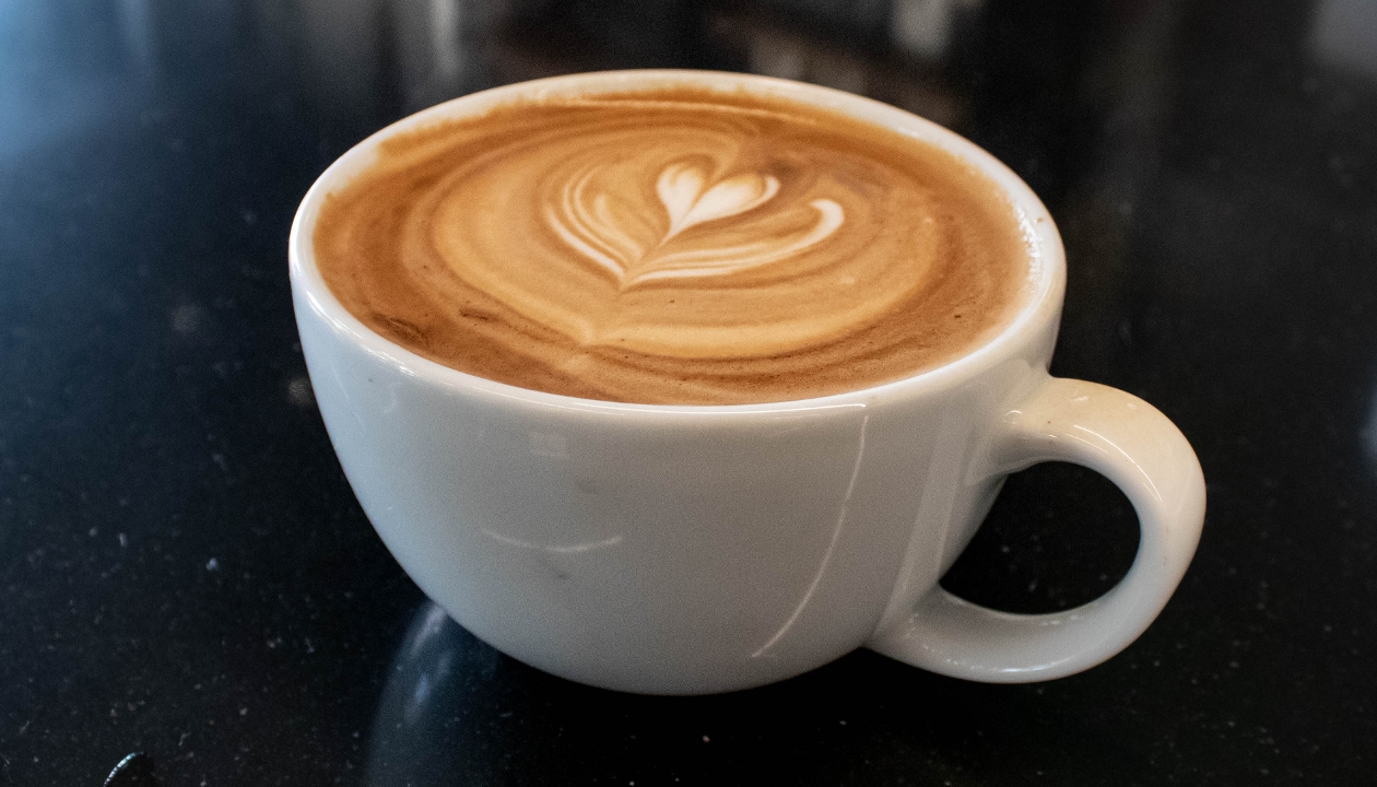Order Latte (10oz) food online from Sparrow Coffee store, Naperville on bringmethat.com