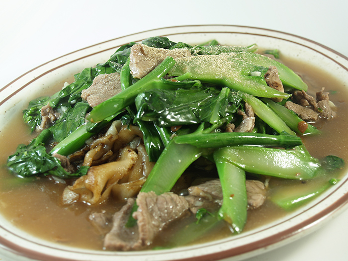 Order Rad Na Noodle food online from Sa Ung Thai Restaurant store, Harbor City on bringmethat.com
