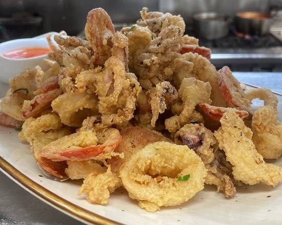 Order Calamari Fritti food online from Wood And Fire store, Pleasantville on bringmethat.com