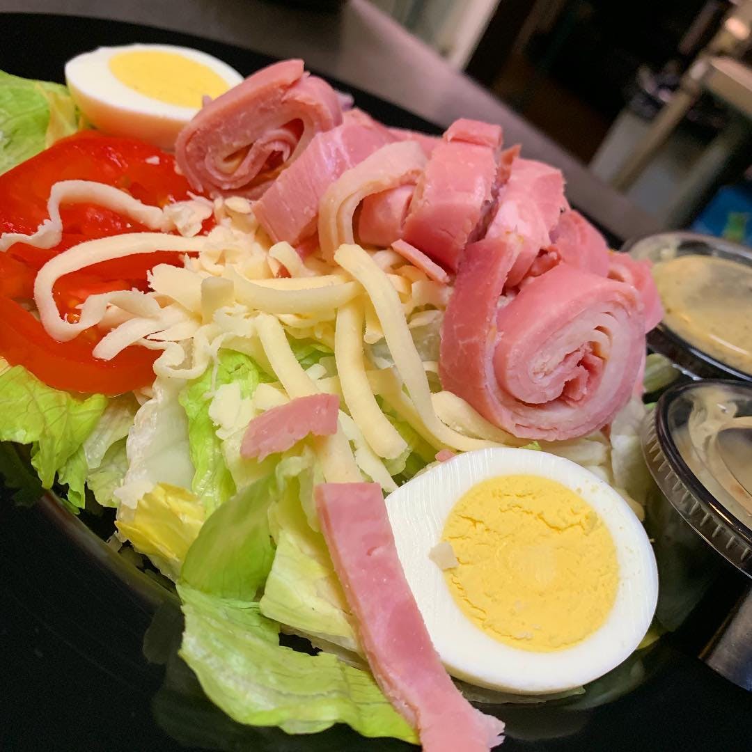 Order Chef Salad - Regular food online from Holiday Pizza store, Statesboro on bringmethat.com