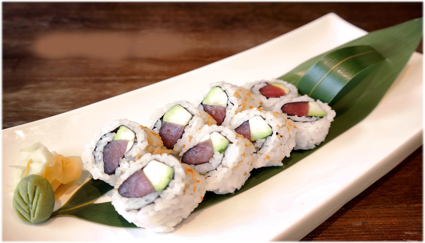 Order Tuna Avocado Roll food online from Izumi Japanese Restaurant store, Youngstown on bringmethat.com