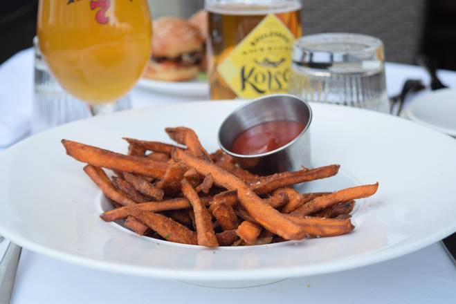 Order Sweet Potato Fries food online from Porta Via store, Pacific Palisades on bringmethat.com