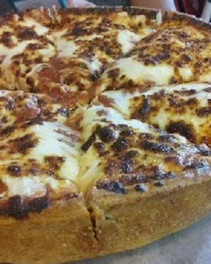Order Mo Chicago Deep Dish Pizza food online from Que Pizza Ricco store, Laredo on bringmethat.com