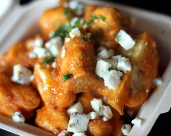 Order Fried Buffalo Cauliflower food online from Oakland Pizza store, South Windsor on bringmethat.com