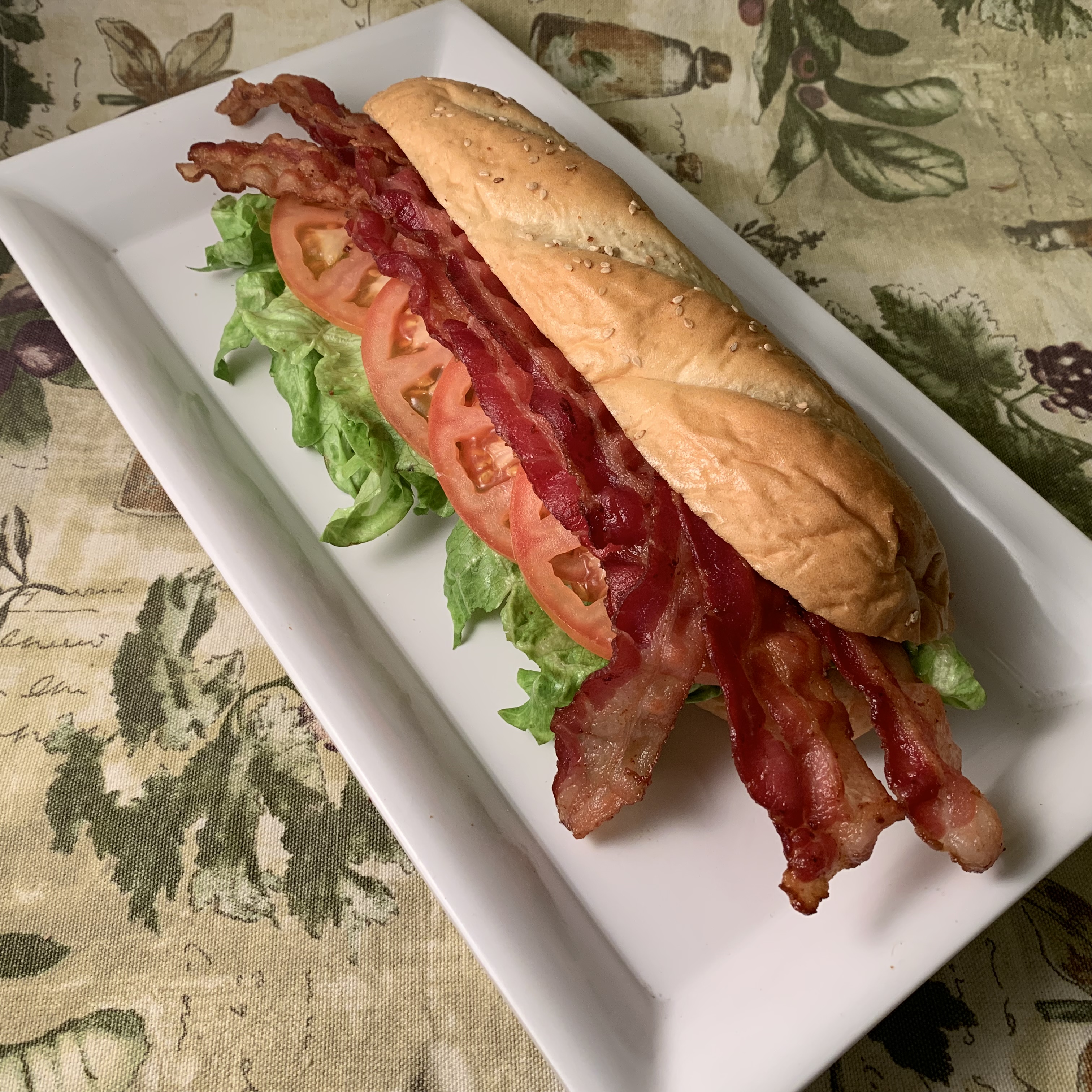 Order BLT Sub food online from New York Pizza & Family Restaurant store, Tannersville on bringmethat.com
