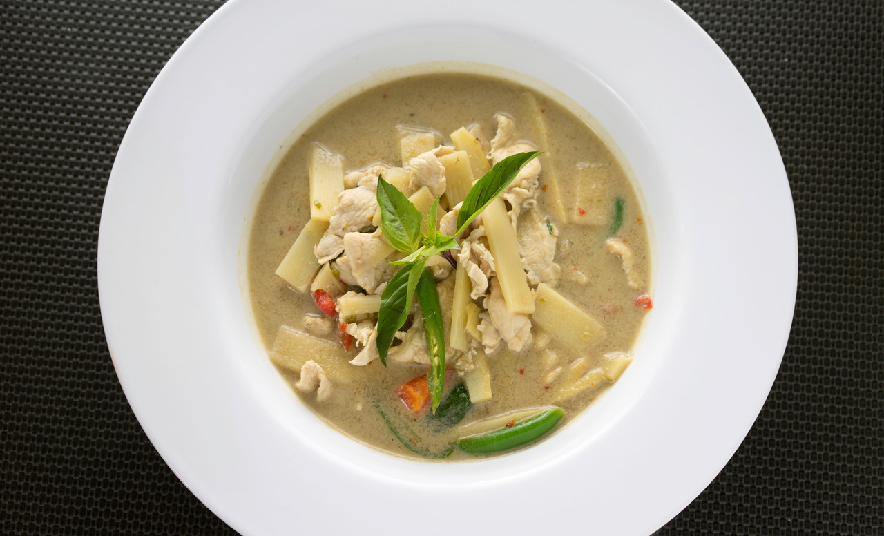 Order 32. Green Curry food online from Baan Thai store, Panorama City on bringmethat.com