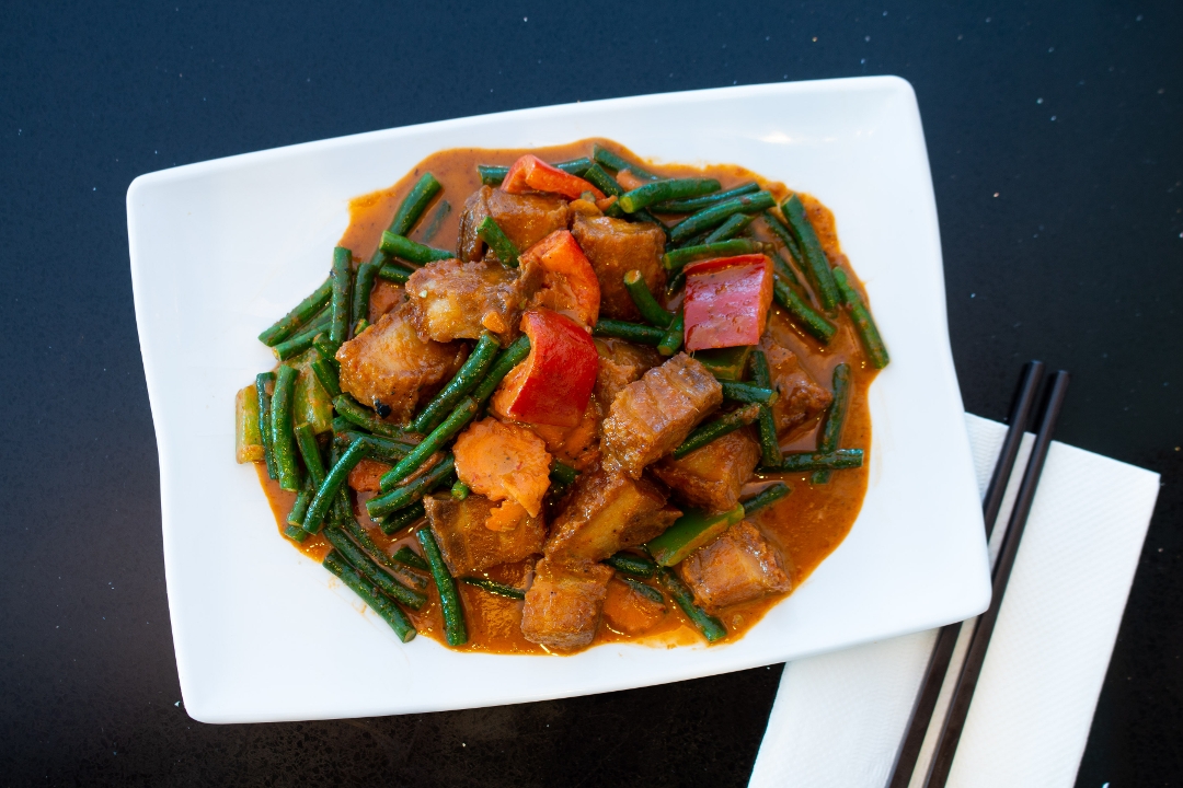 Order Green Beans food online from Shandra Thai Cuisine store, Palmdale on bringmethat.com