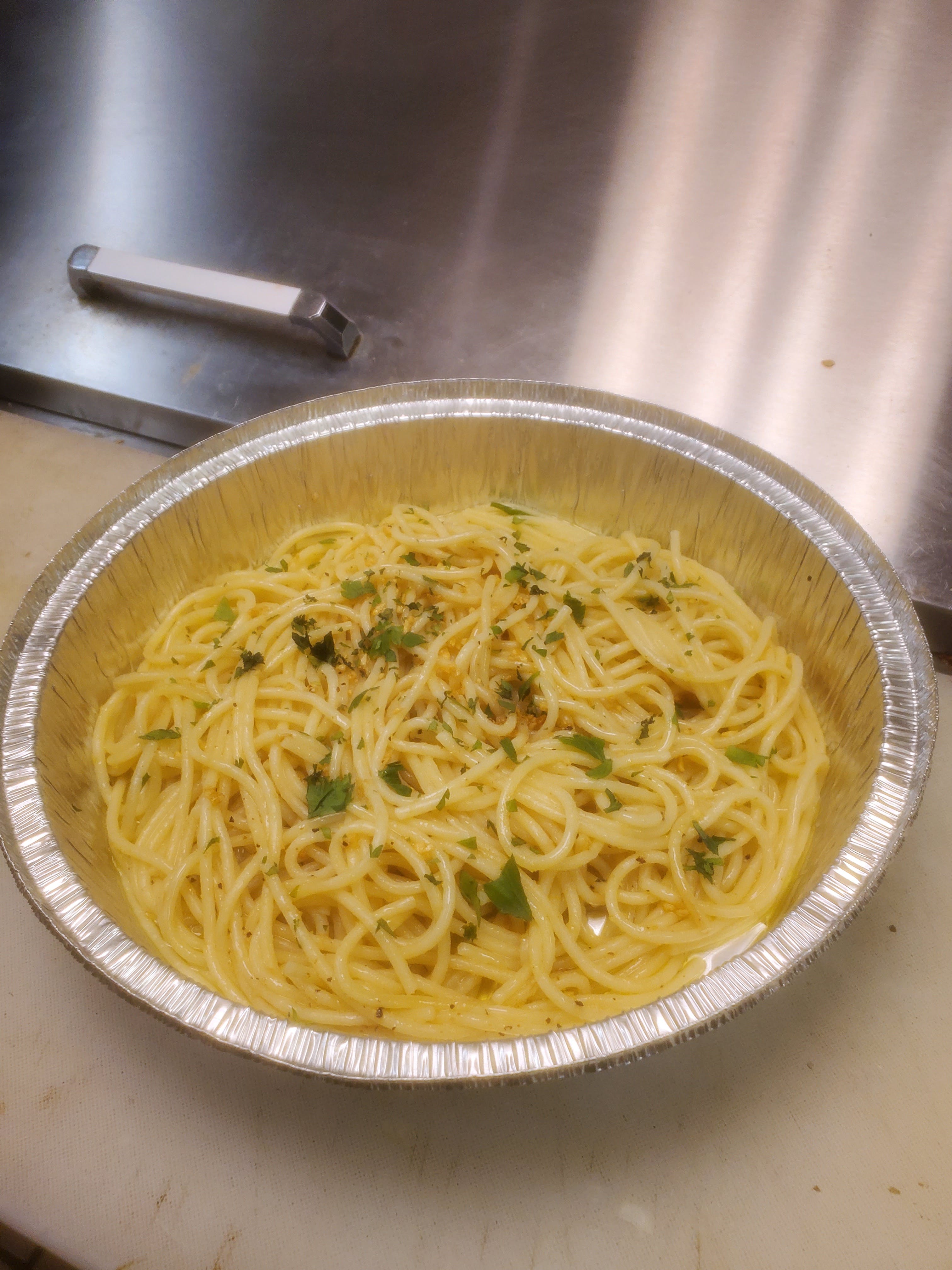Order Spaghetti with Garlic & Olive Oil - Pasta food online from Pizza Leone store, Fairfield on bringmethat.com