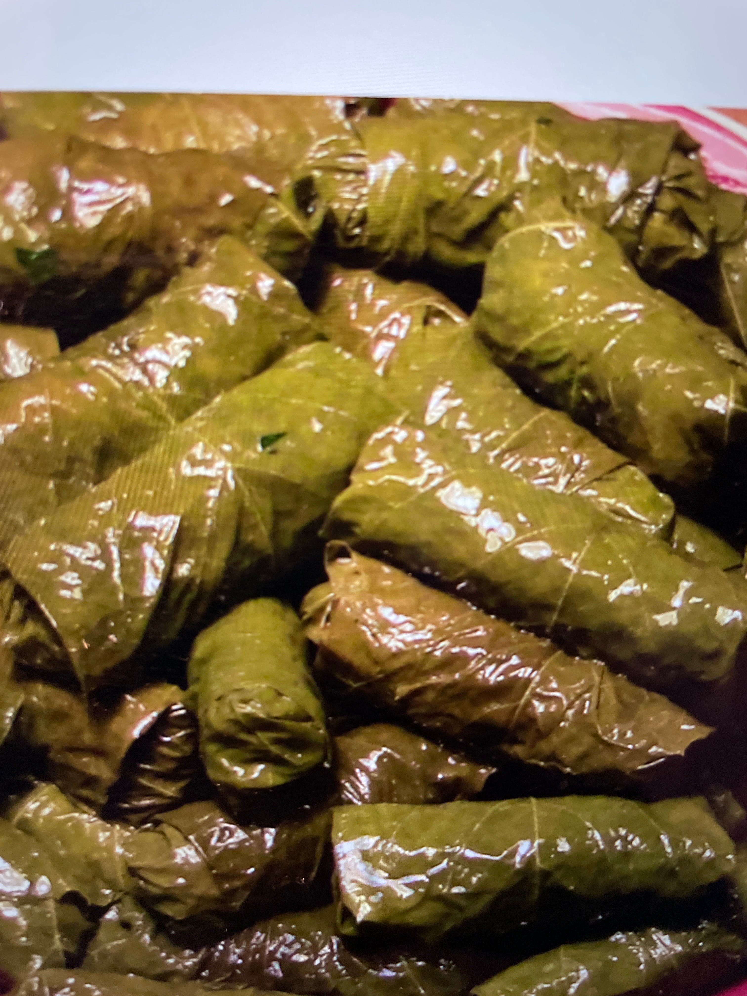 Order Grape Leaves - 8 Pieces food online from Paramount Pizza Slices store, Holyoke on bringmethat.com