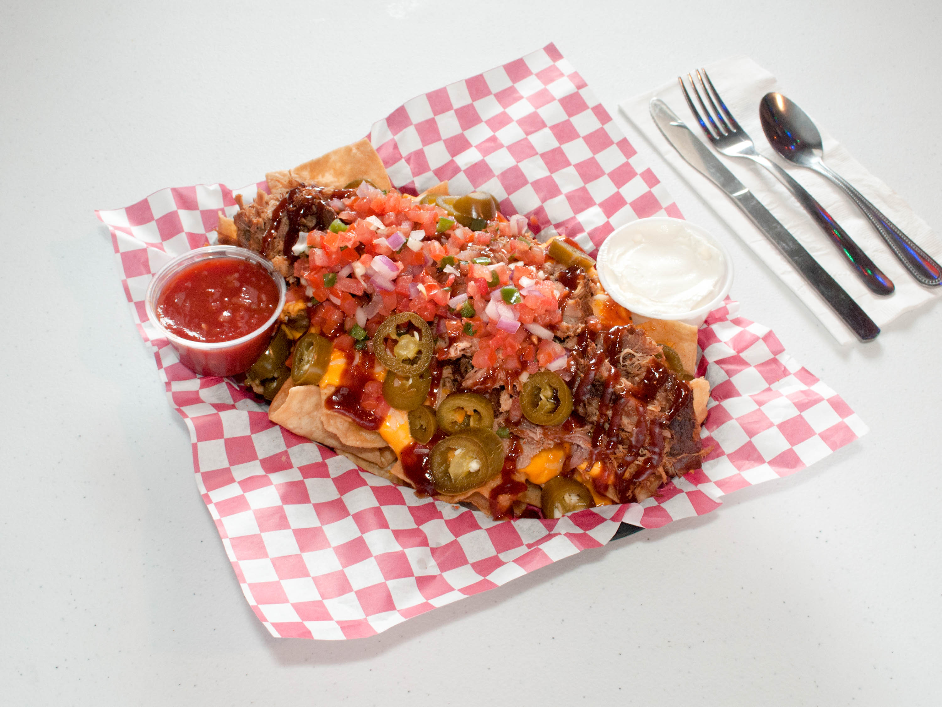 Order BBQ Pulled Pork Nachos food online from Mt Pockets Bar And Grill store, Appleton on bringmethat.com